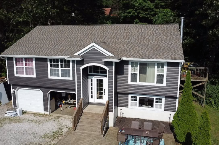 Commercial siding services contractor servicing a business property near Canton, OH